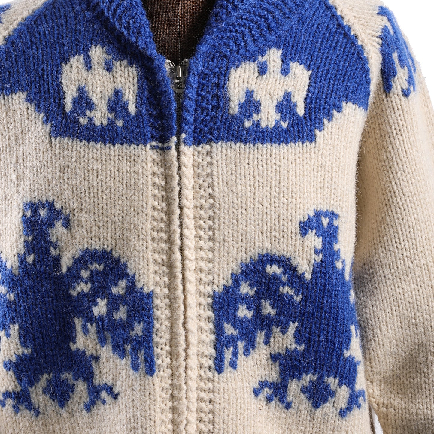 COWICHAN SWEATER